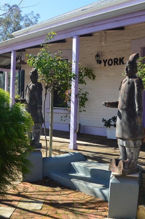 Suites On Avon York Εξωτερικό φωτογραφία