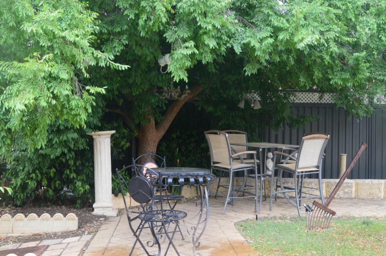 Suites On Avon York Εξωτερικό φωτογραφία